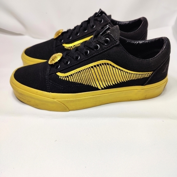 VANS X Harry Potter Golden Snitch Old Skool Sneaker Black Gold Unisex Mn 6 Wm7.5 - Picture 1 of 14